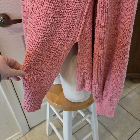 Free People Pink V-Neck Women's Sweater - Picture 3 of 9